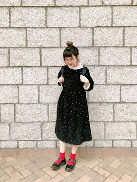 D is wearing CHILD WOMAN "21Wシャツコール　パフスリーブワンピース"