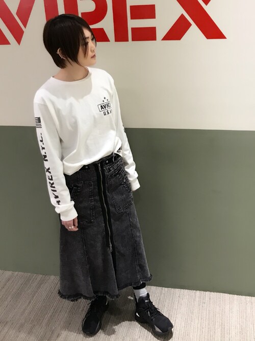 白×黒のクールファッション