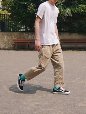 レオナール久保田使用「Goodwear（GOODWEAR / グッドウェア : レギュラーフィット クルーネックポケットTシャツ#）」的時尚穿搭