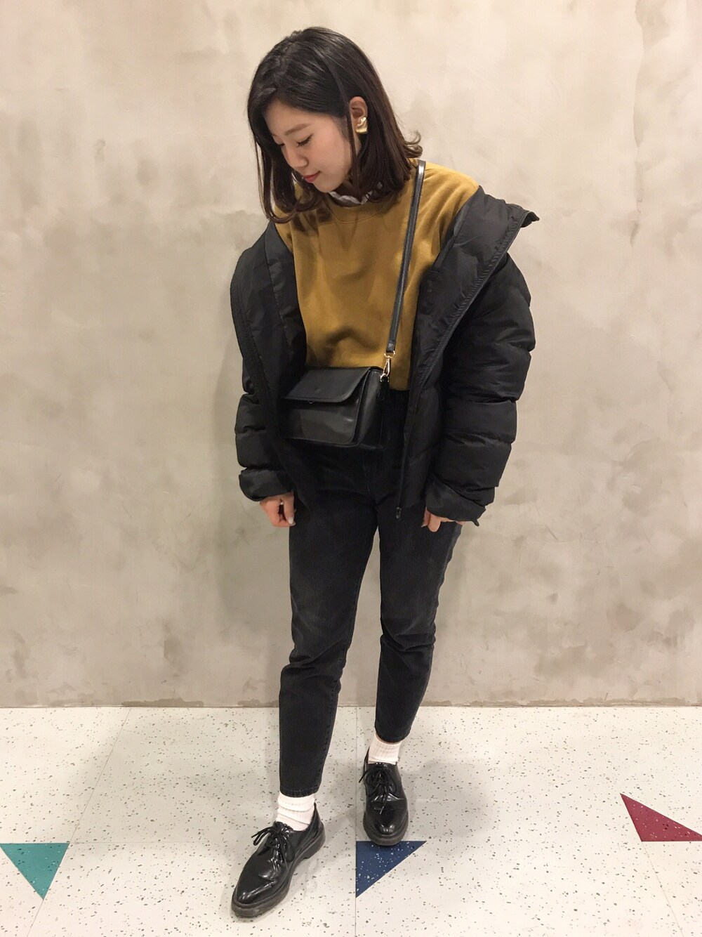 前身黒コーデっで統一感を♡