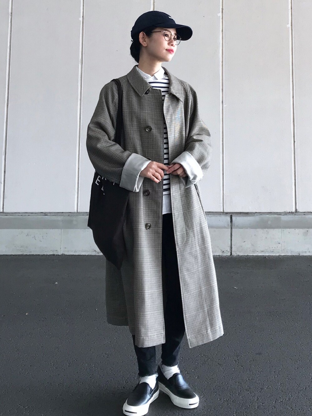 レザー素材のスリッポンで、かっこよく♪