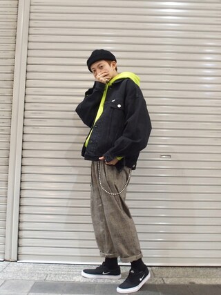 kento fujiwara 使用「Carhartt（Carhartt (カーハート) Midweight Hooded Sweatshirts(ミッドウェイトスウェット））」的時尚穿搭