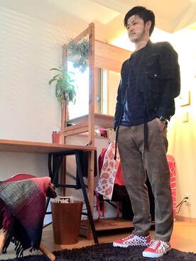 daisukematsuyama使用「Moncler Gamme Bleu（Moncler Gamme Bleu - ロゴパッチ Tシャツ - men - コットン - XS）」的時尚穿搭