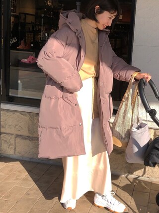 ヤマサキ サオリ使用「moment+（エコダウンボリュームロングコート）」的時尚穿搭