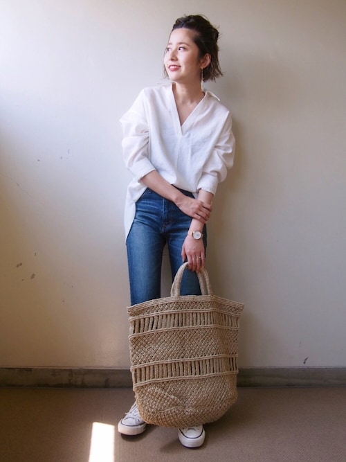 yuiさんのシャツ/ブラウス「(洗える)【CLASSY. 6月号 掲載】シャンブレースキッパーシャツ(TONAL|トーナル)」を使ったコーディネート