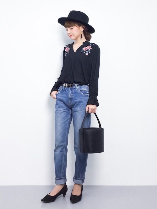 ZOZOTOWNayumi ;)さんのシャツ/ブラウス「キャンディー袖刺繍スキッパーシャツ/レディーストップス-2017SS-(INGNI|イング)」を使ったコーディネート