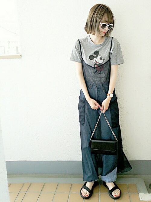 コマさん is wearing MIRROR OF Shinzone "ミッキーTシャツ"