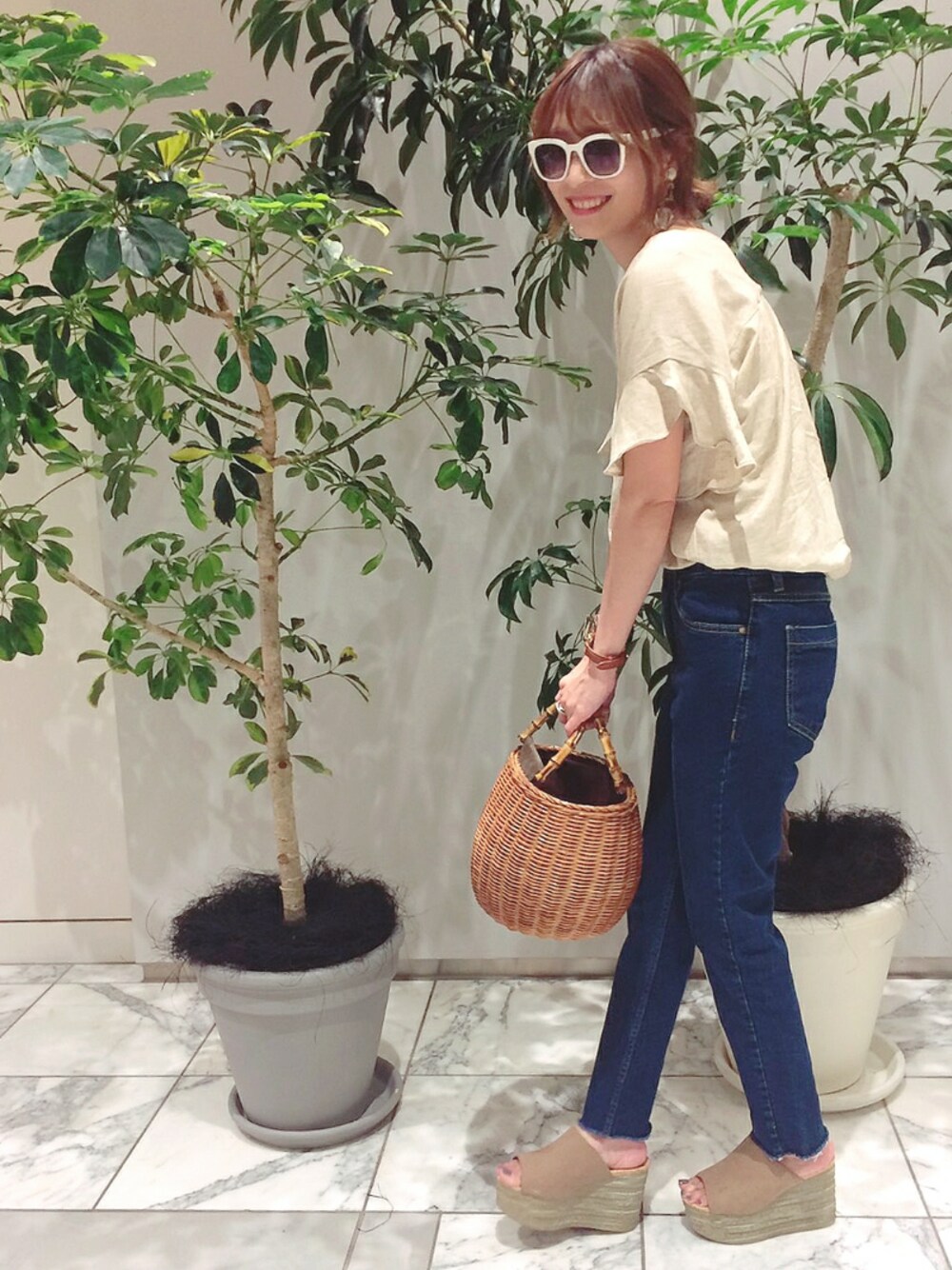 ベージュサンダルで、ヌーディーな足元に♡