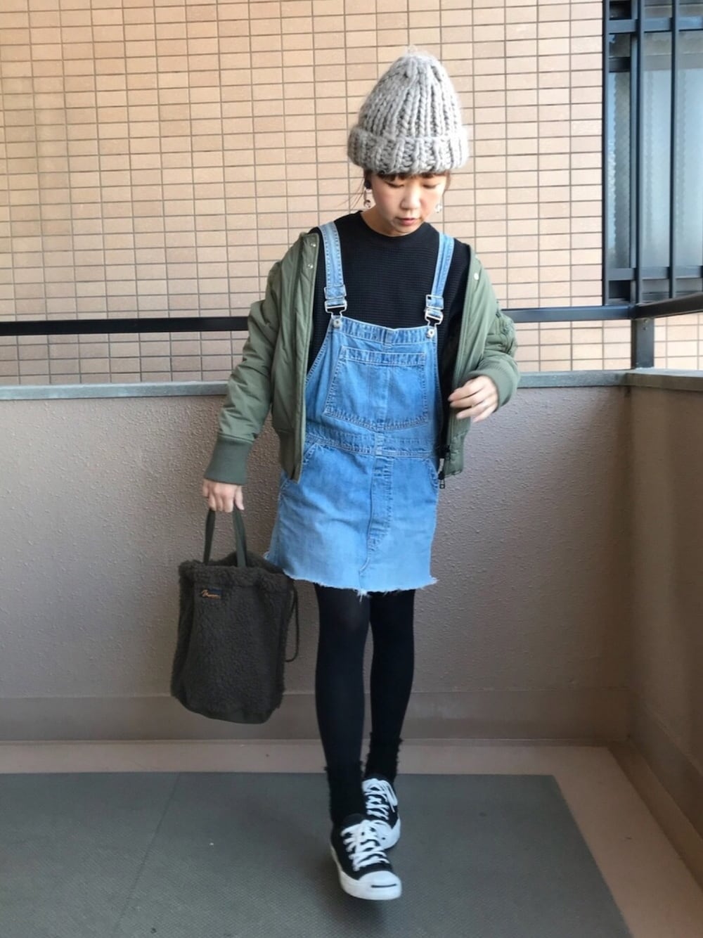 グレーニット帽×デニム