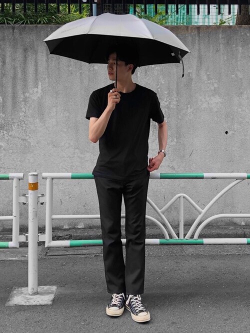 武井一輝使用「ユニクロ（MEN ドライカラークルーネックT（半袖））」的時尚穿搭