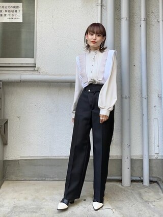 ヤマサキ使用「UNITED TOKYO（エターナルツイルストレートセンタープレスパンツ）」的時尚穿搭