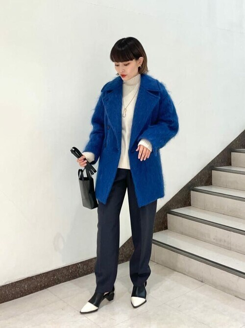 ヤマサキ使用「UNITED TOKYO（シャギーコクーンコート）」的時尚穿搭