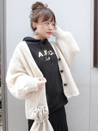 chicchimo is wearing A.P.C. "HOODIE APC LA"