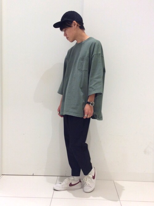 Takuya Matsuno使用「SENSE OF PLACE by URBAN RESEARCH（ヘビーウエイトポケT(5分袖)）」的時尚穿搭