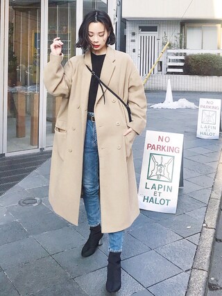 ARISA is wearing MOUSSY "GENTLE CHESTER COAT"