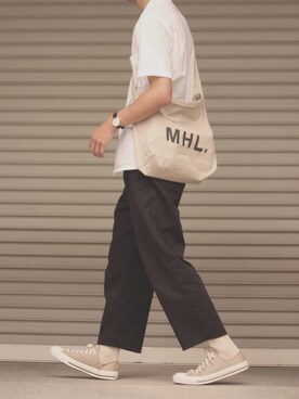 MoRiMo使用「MHL.（・HEAVY LINEN CANVAS）」的時尚穿搭