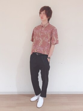 nobu is wearing SENSE OF PLACE by URBAN RESEARCH "マーブルレギュラーシャツ(5分袖)"