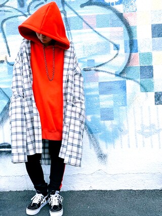 MGO is wearing rovtski "【ビッグシルエット】AFYF 2018AW SOLID DS PARKA F"