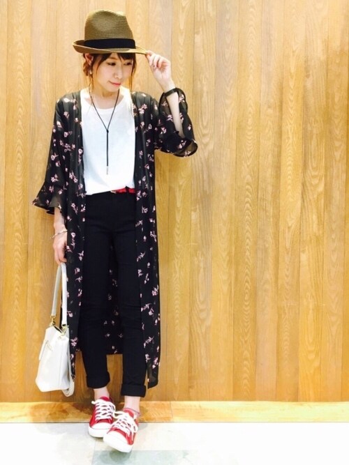 Maaaki使用「SHOO・LA・RUE（ワンダーシェイプスキニーパンツ）」的時尚穿搭