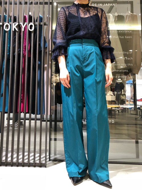 momoco使用「UNITED TOKYO（ハイネックレースブラウス）」的時尚穿搭