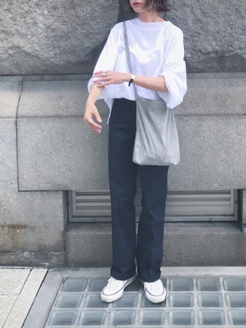あさひ is wearing JOURNAL STANDARD "【EVERLAST/エバーラスト】 フレアーロングTシャツ#"