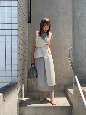 UNITED TOKYO 池袋｜Yuki Kagaya使用「UNITED TOKYO（バックレイヤードドレス）」的時尚穿搭