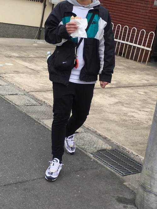 搭配nike尼龙夹克的时尚穿搭总览