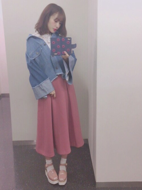 前田希美使用「REDYAZEL（リメイク風デニムジャケット）」的時尚穿搭
