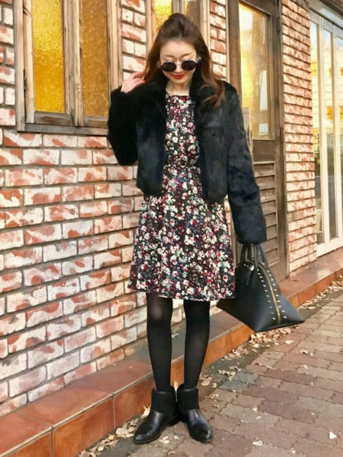 結婚式柄ありワンピースコーデ