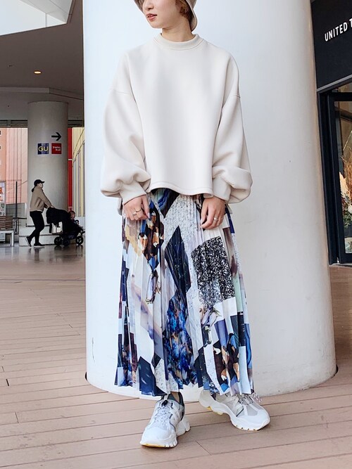 Yukiko Fukuda使用「UNITED TOKYO（フラットシーママルチプルオーバー / スウェット）」的時尚穿搭