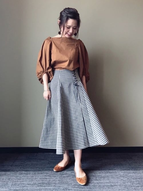 RANDA 本社nakamura sayakaさんのパンプス「ベロアバレエシューズ(RANDA|ランダ)」を使ったコーディネート