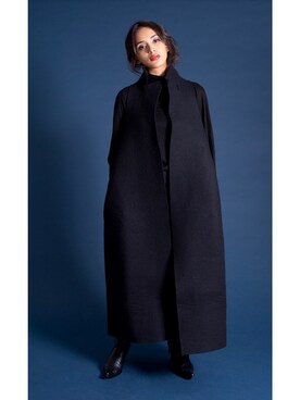 PLAYFUL使用「Yohji Yamamoto FEMME（ウールフェルトノースリーブボタンレスコート¥140,800）」的時尚穿搭