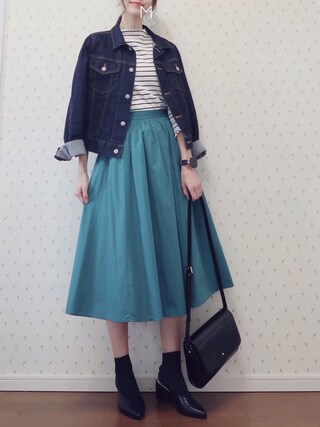 MAYUKO使用「SLOBE IENA（《WEB限定》コットンカラーミモレスカート◆）」的時尚穿搭