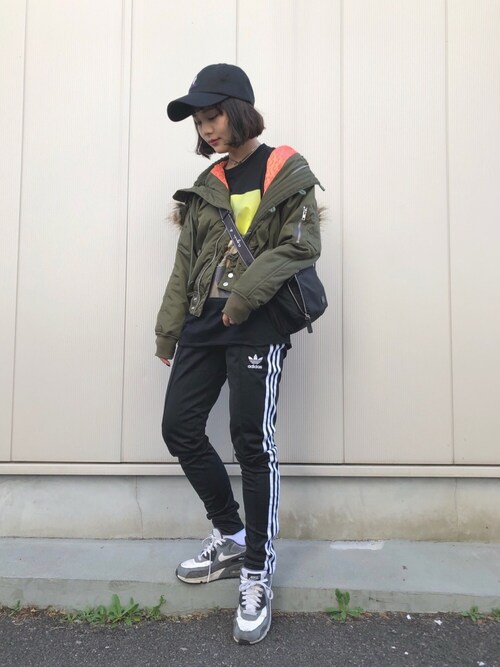 fumi使用「X-girl（X-girl × GIRL SKATEBOARDS CAP）」的時尚穿搭