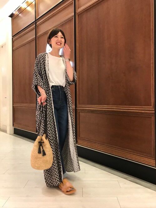 Shiori Tanida使用「BEAUTY&YOUTH UNITED ARROWS（＜6(ROKU)＞LEAF PRINT ONE PIECE/ﾜﾝﾋﾟｰｽ）」的時尚穿搭