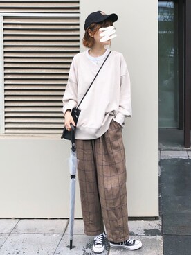 wakuwaku使用「MOUSSY（SQUARE POCHETTE）」的時尚穿搭