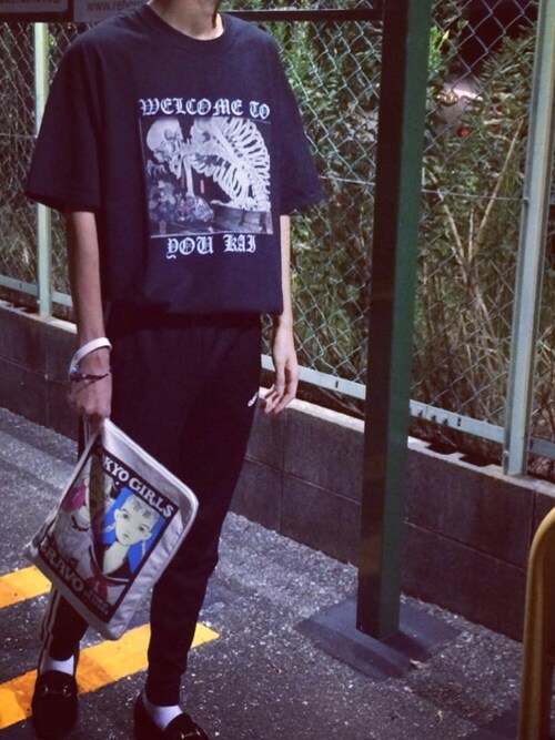 しかてつ is wearing LONELY/論理 "LONELY　YOUKAI・Tシャツ"