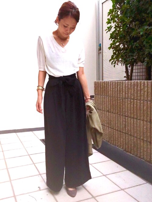 itsuka*✧ is wearing AZUL BY MOUSSY "5分袖V/NニットPO"