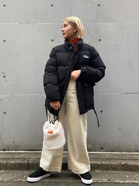 SHIPS any ルミネエスト新宿 WOMEN'S店｜カーン使用「UNIVERSAL OVERALL（【SHIPS any別注】UNIVERSAL OVERALL:ボア巾着バッグ◇◇）」的時尚穿搭