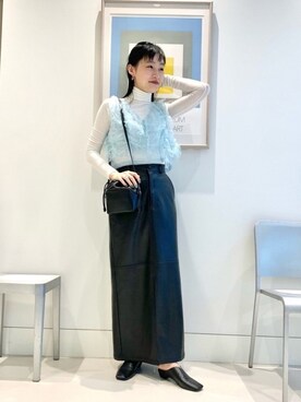 hazuki yoshizawa使用「Ray BEAMS（Ray BEAMS / フェイク レザー Aライン スカート）」的時尚穿搭