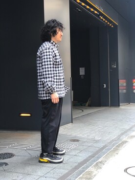 BEAVER渋谷店｜A.高橋使用「F/CE.（F/CE./エフ シーイー　SIDE STRIPE EASY PANTS サイドストライプイージーパンツ）」的時尚穿搭