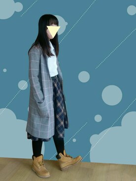 凜凜 is wearing ユニクロ "WOMEN スーピマコットンストレッチシャツ（長袖）"