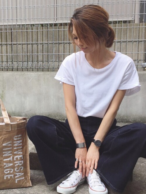 mana is wearing via j "via j by BOOC MARC(ヴィアジェイ) シンプル半袖Tシャツ"