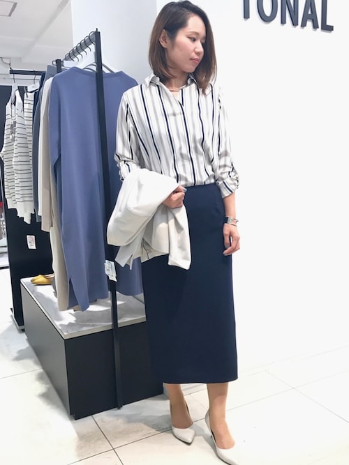 ASAIさんの「ダブルスリットロングタイトスカート(TONAL)」を使ったコーディネート