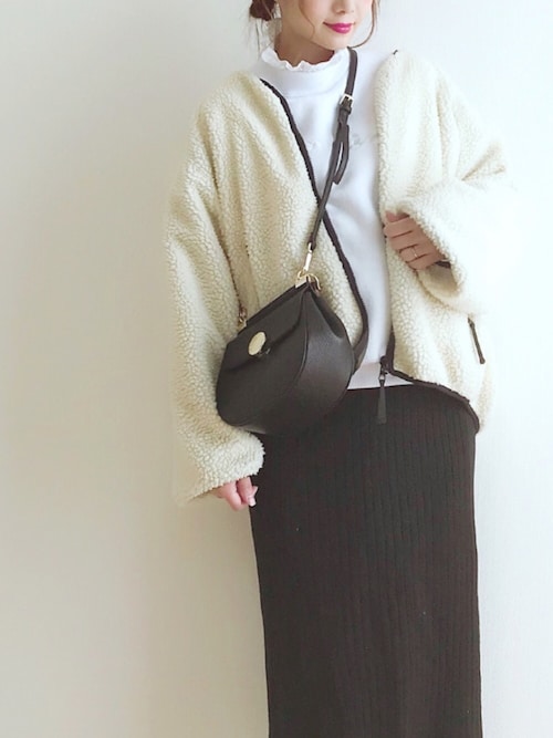 シックな印象のロングスカート