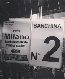 Milano | マルペンサ空港のバス停(ポスター/アート)