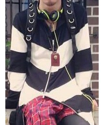 99%is | トップス