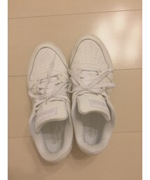 adidas | 白スニーカー(スニーカー)