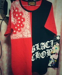 ドッキングTシャツ！

ちなみに黒いとこは前のここだけ！
後ろも真っ赤で、
ペイズリー柄！

(Tシャツ/カットソー)