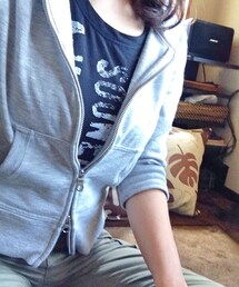 七分袖のパーカー
(パーカー)